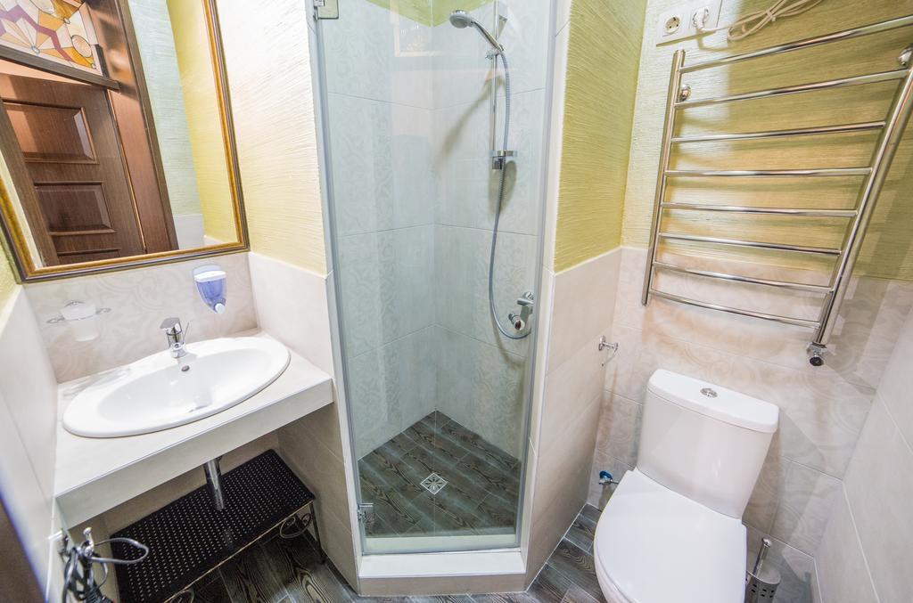 Apartment On Valova 16-2- 2 Minutes To Market Square Лвив Екстериор снимка